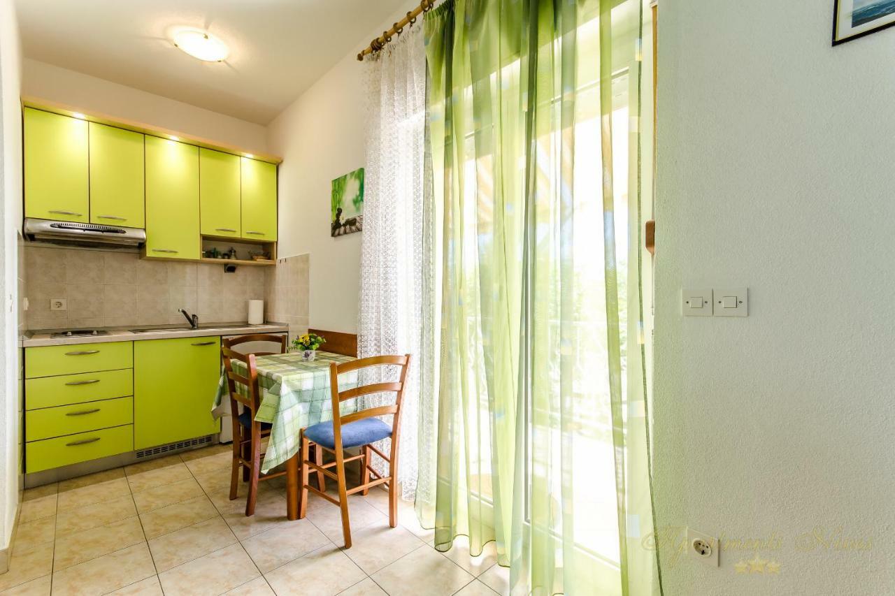 Apartments Nives Suhi Potok เยเซนิเซ ภายนอก รูปภาพ