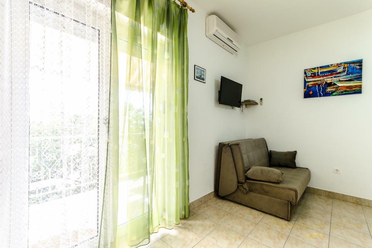 Apartments Nives Suhi Potok เยเซนิเซ ภายนอก รูปภาพ