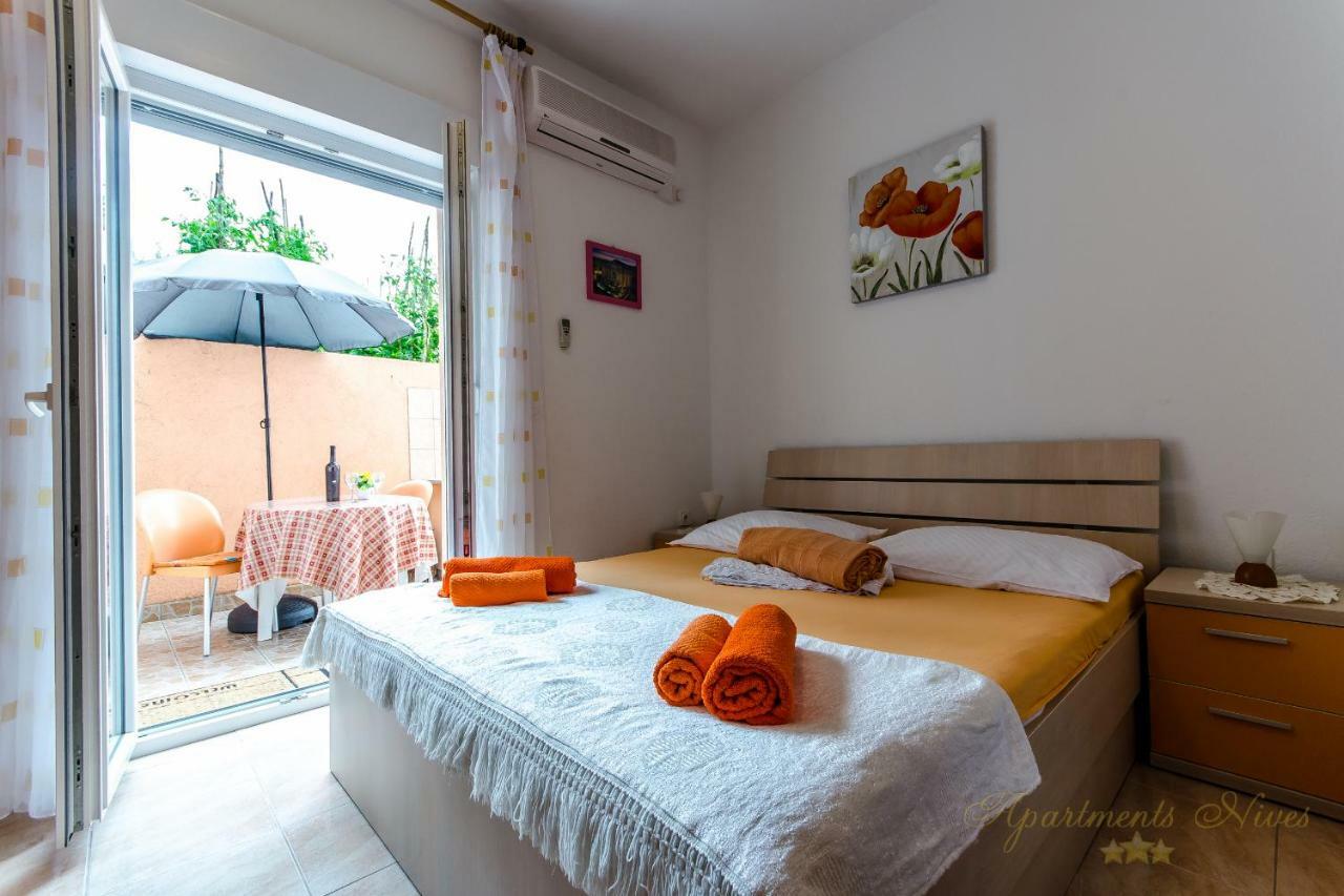 Apartments Nives Suhi Potok เยเซนิเซ ภายนอก รูปภาพ